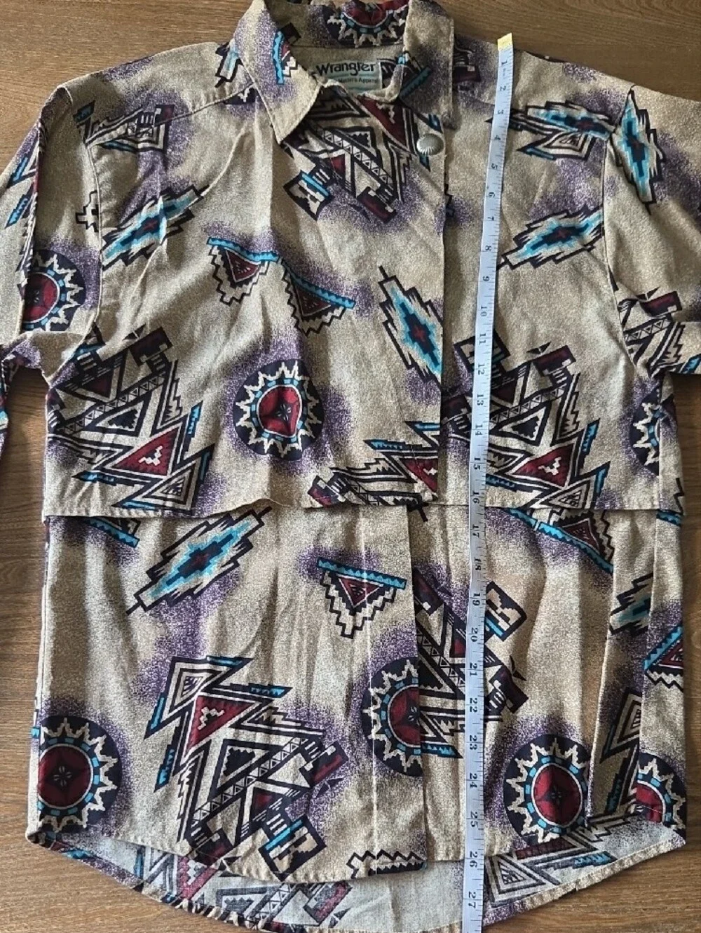 Vintage Wrangler Beige Aztec-Print Lightweight Buttom Up Shirt
